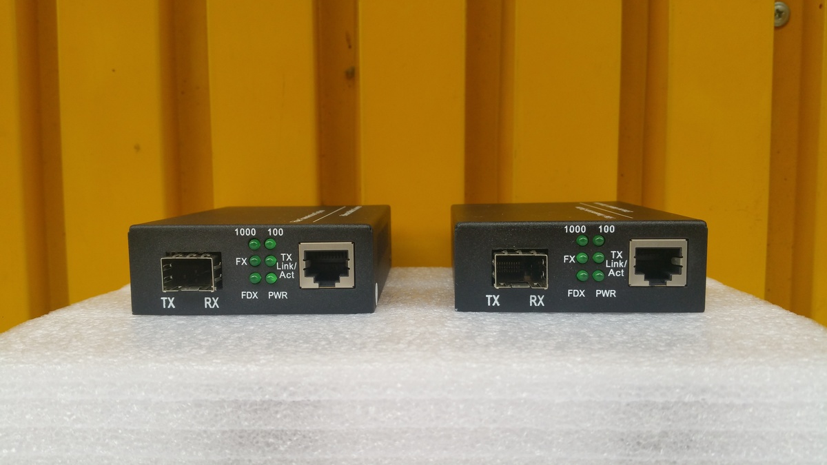 10/100/1000M Gigabit Sinplex Fiber SFP Port Fast Media Converter
