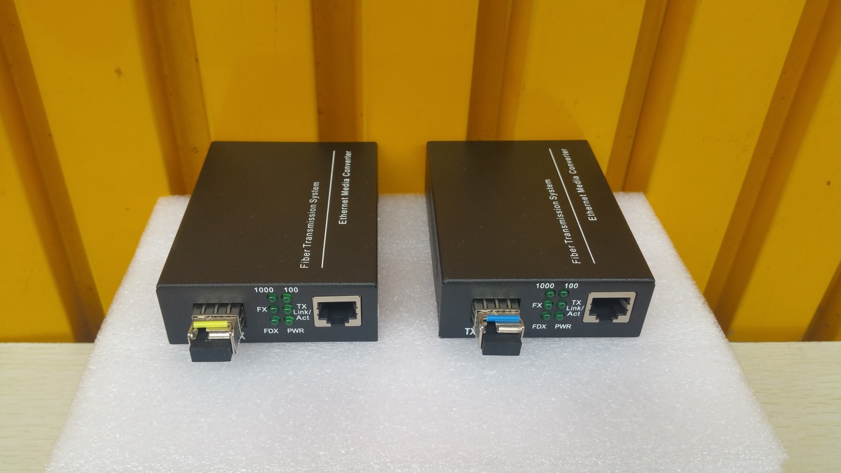 10/100/1000M Gigabit Sinplex Fiber SFP Port Fast Media Converter